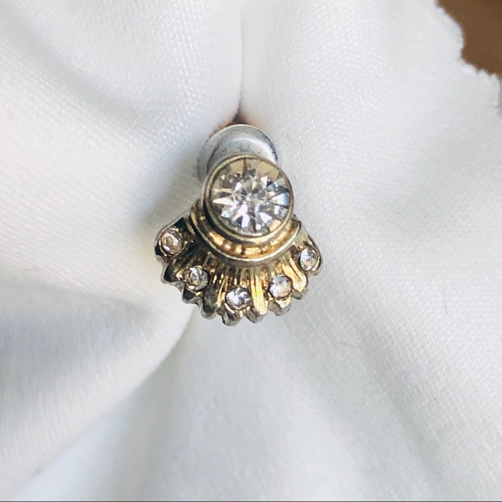 Earrings with fan detail - Picture 2 of 4